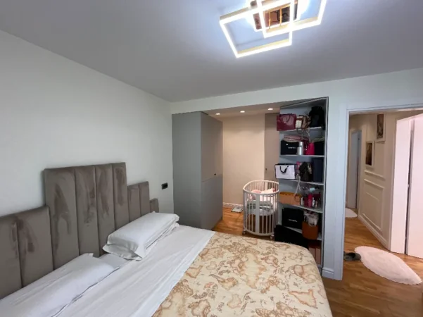 Tirane, shitet apartament duplex 3+1+Ballkon Kati 1, 162 m² 310.000 € (Kodra e Diellit)