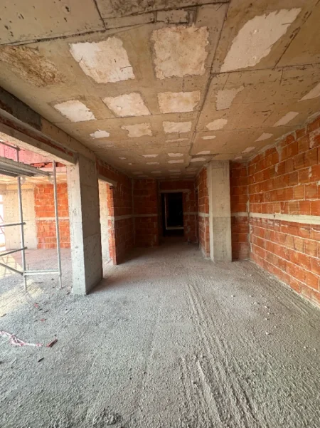 Tirane, shitet apartament 1+1+Ballkon Kati 9, 71 m² 163.999 € (Pazari I Ri)