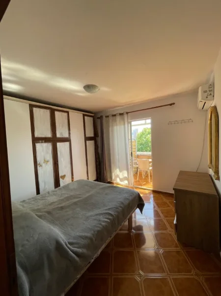 Tirane, jepet me qera apartament 2+1+Ballkon Kati 5, 79 m² 600 € (Rruga Siri Kodra)