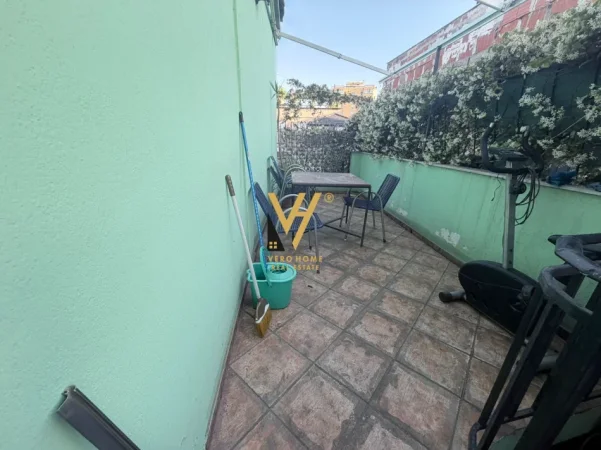 Tirane, jepet me qera apartament 2+1+Ballkon Kati 2, 100 m² 620 € (RRUGA E DURRESIT)