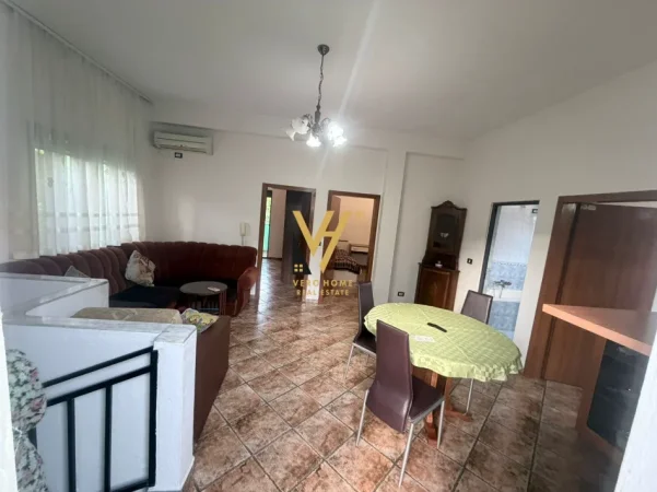 Tirane, jepet me qera apartament 2+1+Ballkon Kati 2, 100 m² 620 € (RRUGA E DURRESIT)
