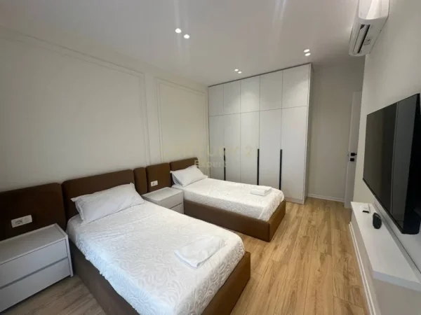 Tirane, jepet me qera apartament 2+1 Kati 7, 82 m² 800 € (Don Bosco expert143650)