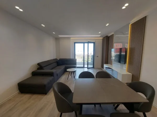 Tirane, jepet me qera apartament 2+1 Kati 6, 110 m² 700 € (Bulevardi i Ri)