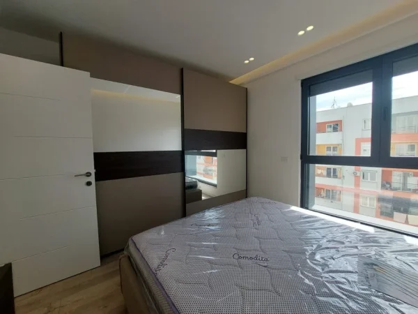 Tirane, jepet me qera apartament 2+1 Kati 6, 110 m² 700 € (Bulevardi i Ri)