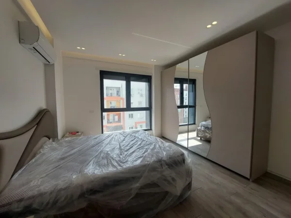 Tirane, jepet me qera apartament 2+1 Kati 6, 110 m² 700 € (Bulevardi i Ri)