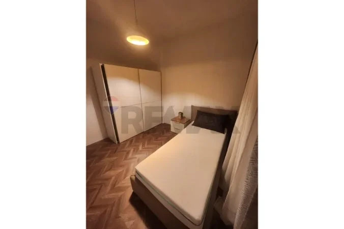 Tirane, jepet me qera apartament 2+1 Kati 3, 87 m² 674 € (Rruga Dine Hoxha Bulevardi i Ri, Tiranë)