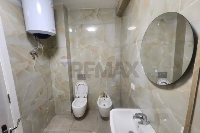 Tirane, jepet me qera apartament 2+1 Kati 3, 87 m² 674 € (Rruga Dine Hoxha Bulevardi i Ri, Tiranë)