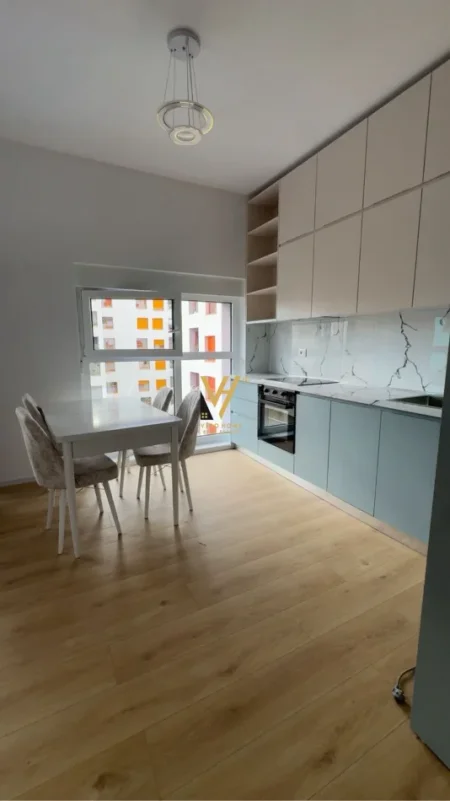 Tirane, jepet me qera apartament 1+1+Ballkon Kati 3, 65 m² 570 € (ALI DEM KAIMI)