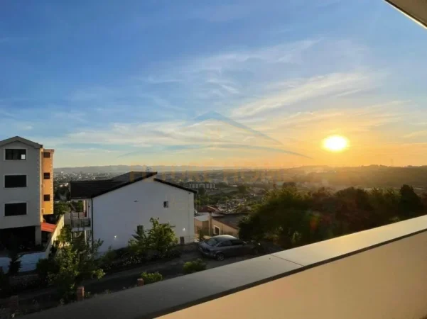 Tirane, shitet Vile Vile 3 Katshe , 637 m² (Tufine)