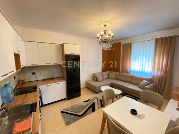 Tirane, jepet me qera apartament 1+1 Kati 4, 65 m² 420 € (Fresk everest143602)
