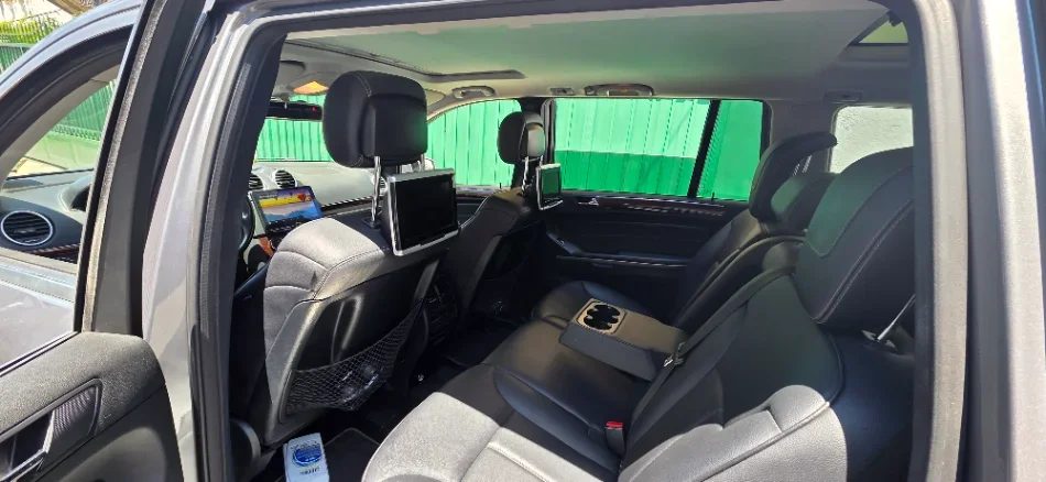 Tirane, shitet Benc mercedes GL350 Nafte, gri metalizato automatik Klima 290 km 10.000 €