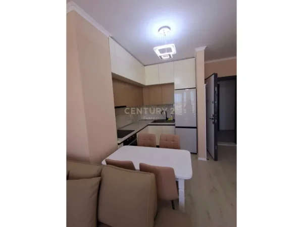 Tirane, jepet me qera apartament 1+1 Kati 7, 58 m² 400 € (QTU everest143582)