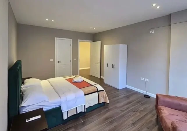 Tirane, shitet apartament 2+1 , 120 m² 210.000 € 