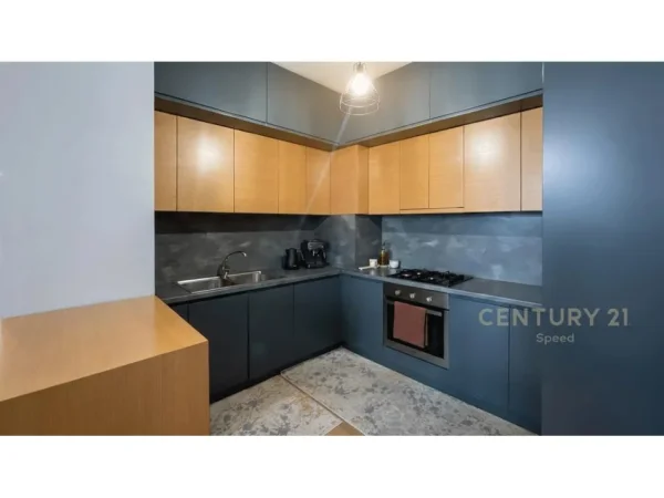 Tirane, jepet me qera apartament 2+1 Kati 1, 87 m² 850 € (Komuna e Parisit SPEED143665)