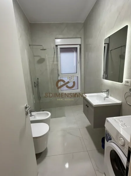 Tirane, jepet me qera apartament 1+1+Ballkon Kati 3, 60 m² 430 € (ali demi)