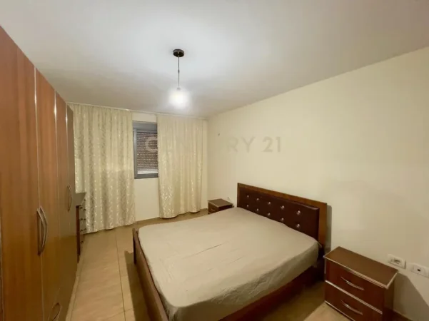 Tirane, jepet me qera apartament 1+1 Kati 2, 60 m² 400 € 