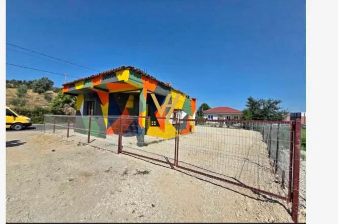 Tirane, shitet truall , 382 m² 220.000 € (YZBERISHT)