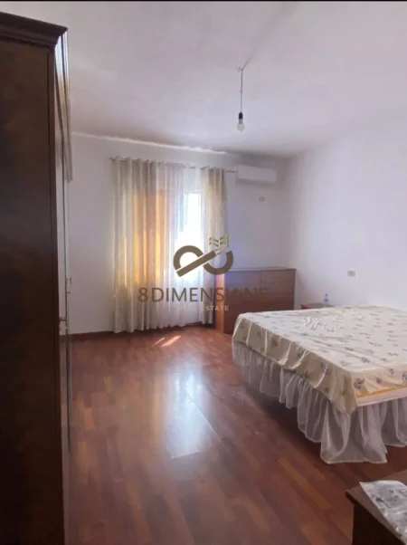 Tirane, jepet me qera apartament 2+1+Ballkon Kati 2, 80 m² 500 € (5 maji)