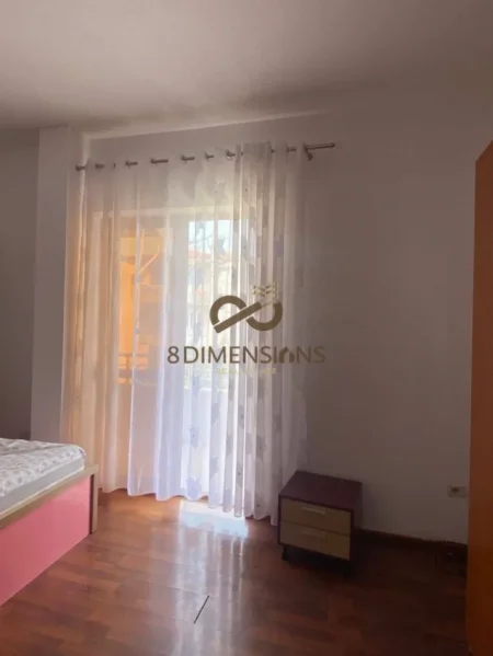 Tirane, jepet me qera apartament 2+1+Ballkon Kati 2, 80 m² 500 € (5 maji)