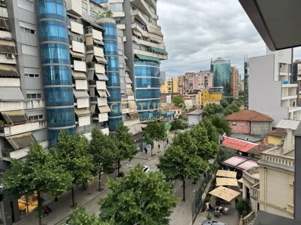 Tirane, shitet ambjent biznesi Kati 1, 56 m² 290.000 € 