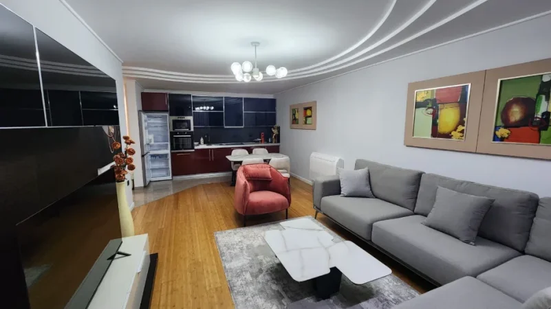 Tirane, jepet me qera apartament 2+1+Ballkon Kati 7, 115 m² 1.250 € (ngjitur me Ambasadën Amerikane)