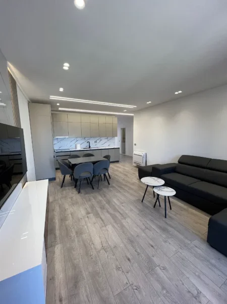 Tirane, jepet me qera apartament 2+1 Kati 6, 108 m² 700 € (Jordan Misja)