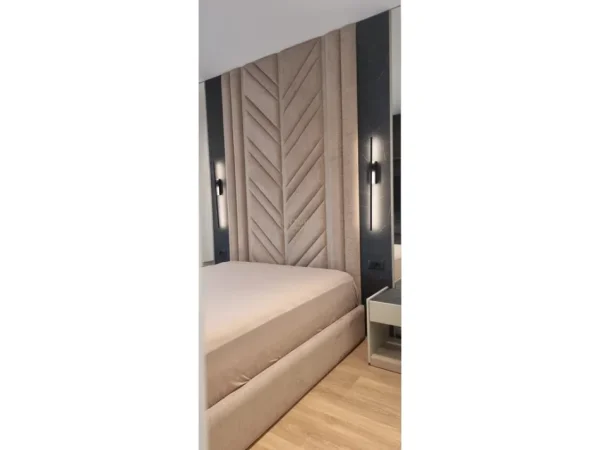 Tirane, jepet me qera apartament 1+1 Kati 8, 87 m² 850 € (Kinostudio Action143678)