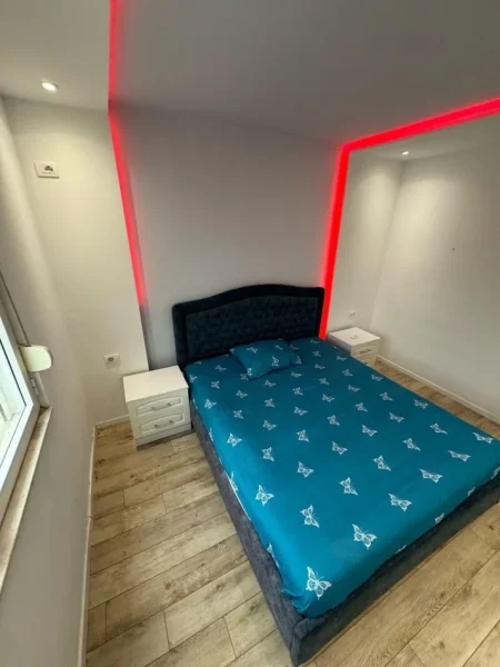 Tirane, jepet me qera apartament 1+1 Kati 4, 65 m² 600 € (21 Dhjetori)