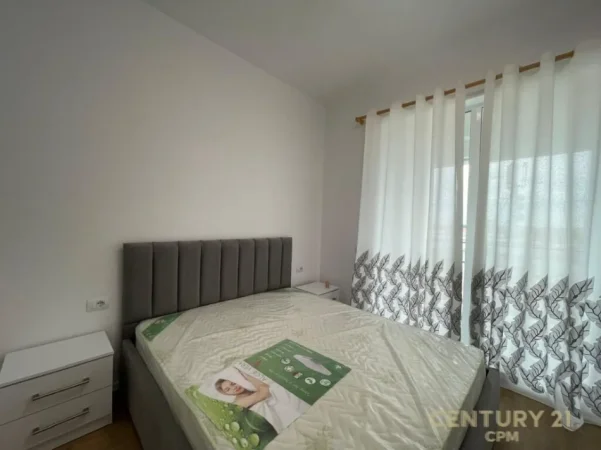 Tirane, jepet me qera apartament 2+1 Kati 5, 100 m² 650 € 