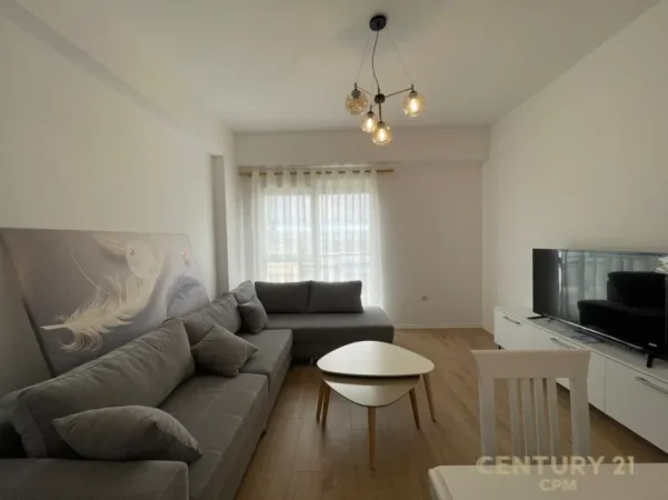Tirane, jepet me qera apartament 2+1 Kati 5, 100 m² 650 € 