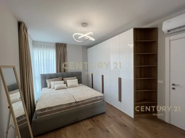 Tirane, jepet me qera apartament 2+1+Ballkon Kati 6, 80 m² 680 €