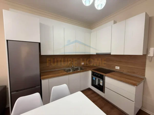 Tirane, jepet me qera apartament 1+1 Kati 5, 65 m² 350 € (Kamez)
