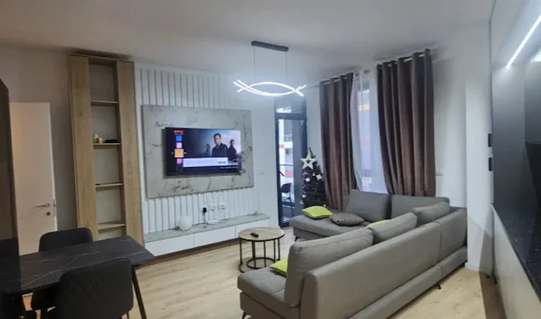 Tirane, jepet me qera apartament 2+1 Kati 4, 110 m² 1.000 € 