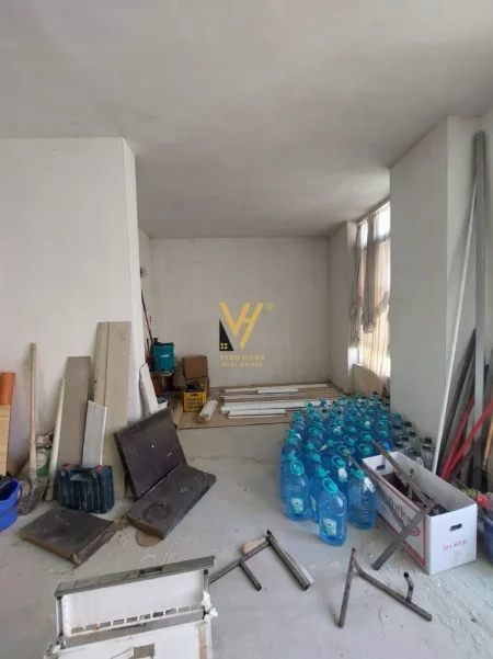 Tirane, shitet ambjent biznesi Kati 1, 168 m² 370.000 € (YZBERISHT)