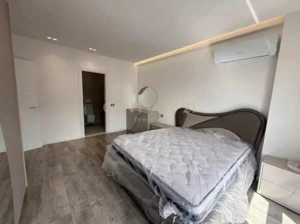Tirane, jepet me qera apartament 2+1+Aneks+Ballkon Kati 6, 108 m² 700 € (Bulevardi i Ri)