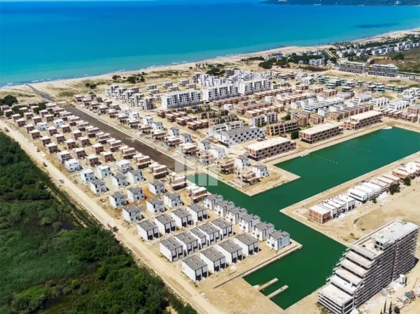 Durres, shitet Vile 3 Katshe , 258 m² 720.000 € ("TURQUOISE MARINA" REZIDENCE, GJIRI I LALZIT)