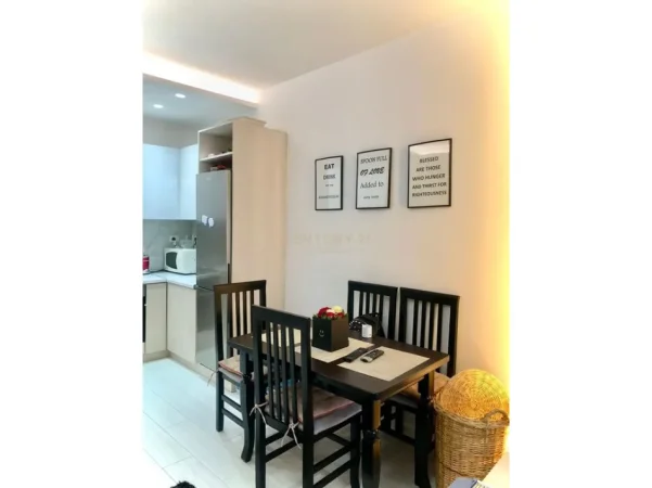 Tirane, jepet me qera apartament 2+1 Kati 5, 100 m² 650 € 