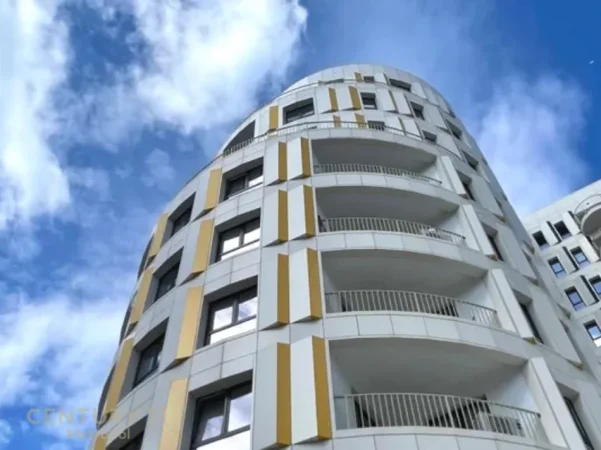 Tirane, jepet me qera ambjent biznesi Kati 7, 70 m² 500 € 