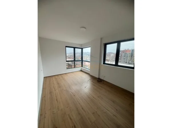 Tirane, jepet me qera apartament 2+1 Kati 4, 85 m² (UNAZA E RE)