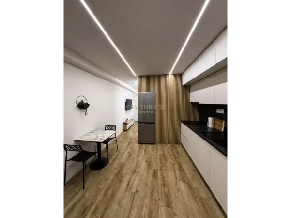 Tirane, jepet me qera apartament Studio Kati 0, 40 m² 550 € 