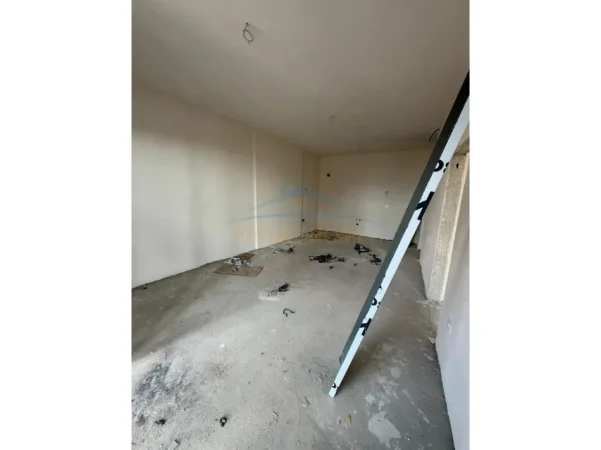 Tirane, shitet apartament 1+1 Kati 6, 68 m² 136.500 € (Fusha e Aviacionit)