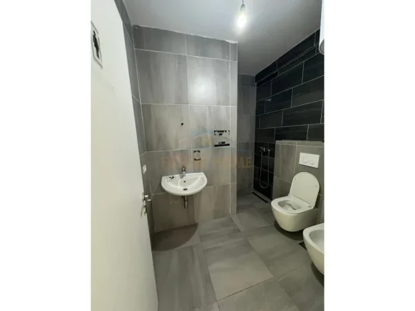Tirane, shitet apartament 2+1 Kati 3, 124 m² 225.000 € (Residenca FutureHome)