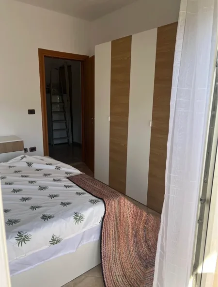 Tirane, jepet me qera apartament 1+1 , 63 m² 600 € (Medar shtylla)