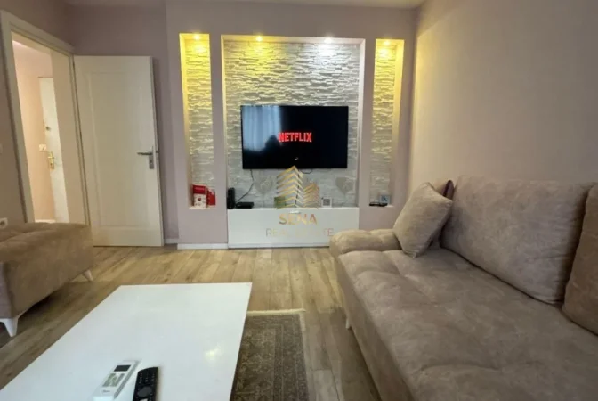 Tirane, jepet me qera apartament 1+1 Kati 4, 65 m² 600 € (21 Dhjetor)