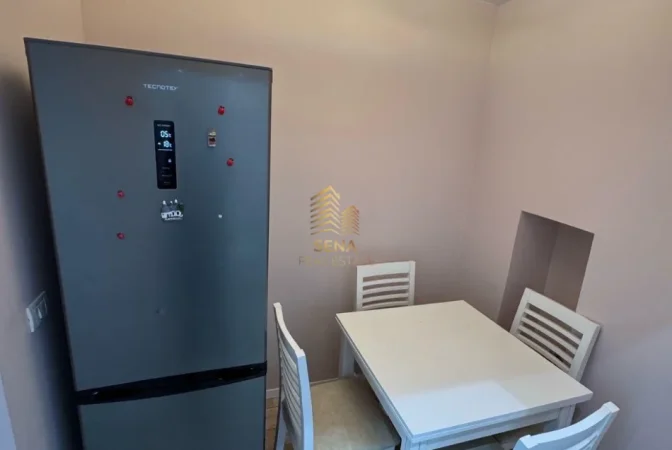 Tirane, jepet me qera apartament 1+1 Kati 4, 65 m² 600 € (21 Dhjetor)