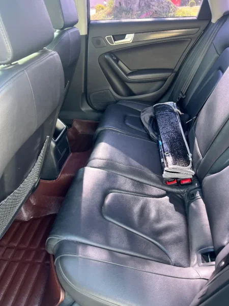Tirane, shitet makine Audi A4 Nafte, gri e erret automatik 180.000 km 8500 €