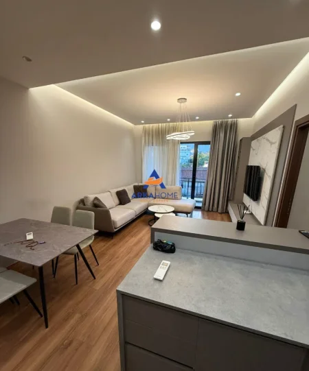 Tirane, jepet me qera apartament 2+1+Ballkon Kati 2, 113 m² 746 € 