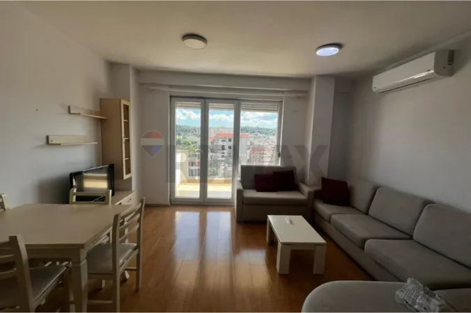 Tirane, jepet me qera apartament 2+1 , 87 m² 600 € (Qytet Studenti)