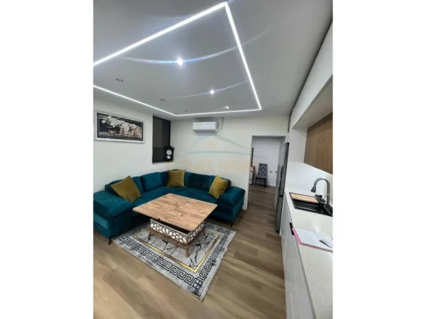 Tirane, jepet me qera apartament 2+1 Kati 1, 58 m² 750 € (Ish Fusha e Aviacionit)