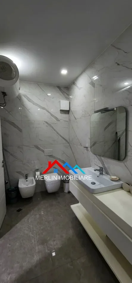 Tirane, jepet me qera apartament 1+1+Ballkon Kati 3, 78 m² 825 € (RRUGA ISLAM ALLA,RRUGA E KAVAJES)